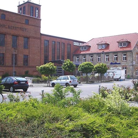 Hotel Ambiente Halberstadt Exterior photo